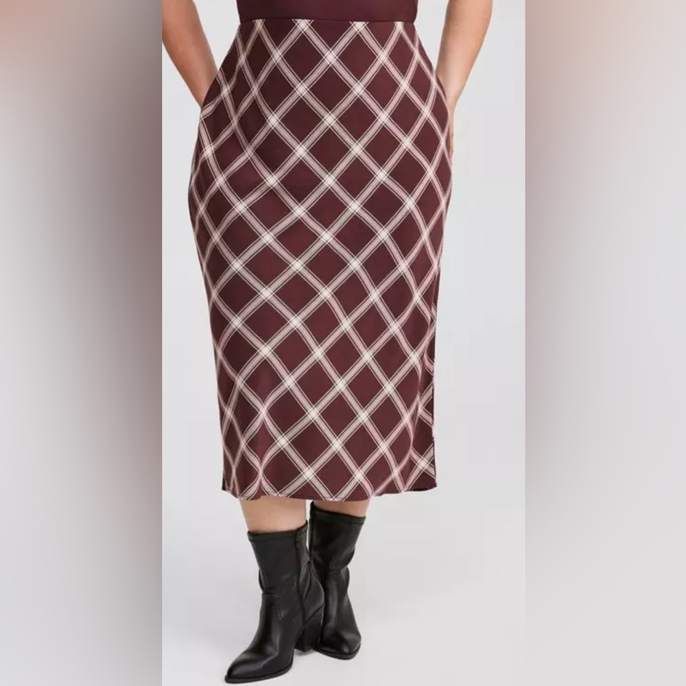 Pre-Loved Tea Length Challis Pencil Skirt Size 2 (18-20)